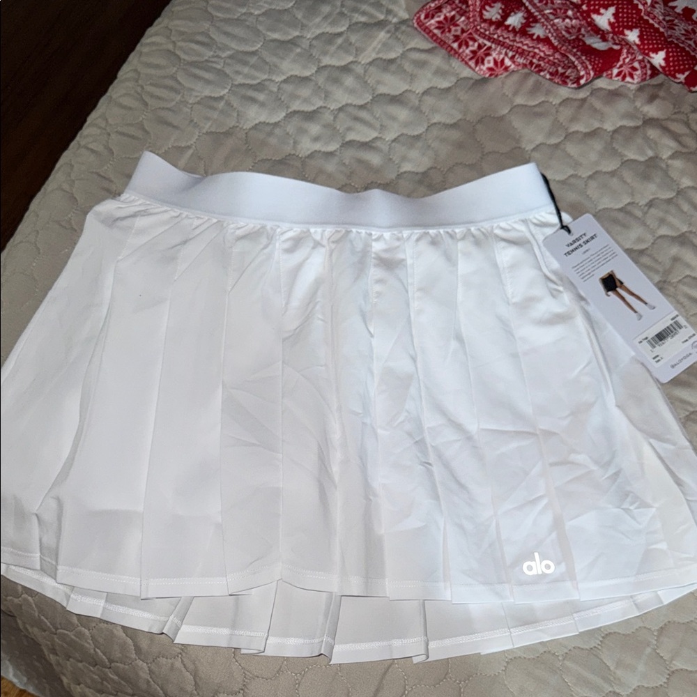 Alo skirt